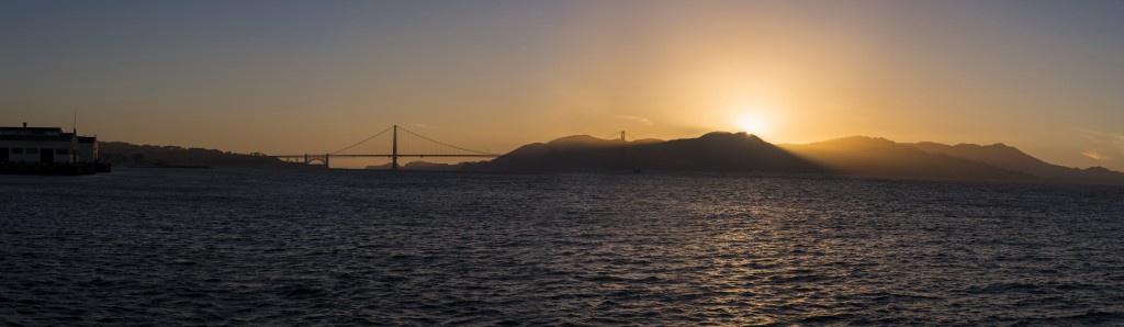 sunset goldengate pano 